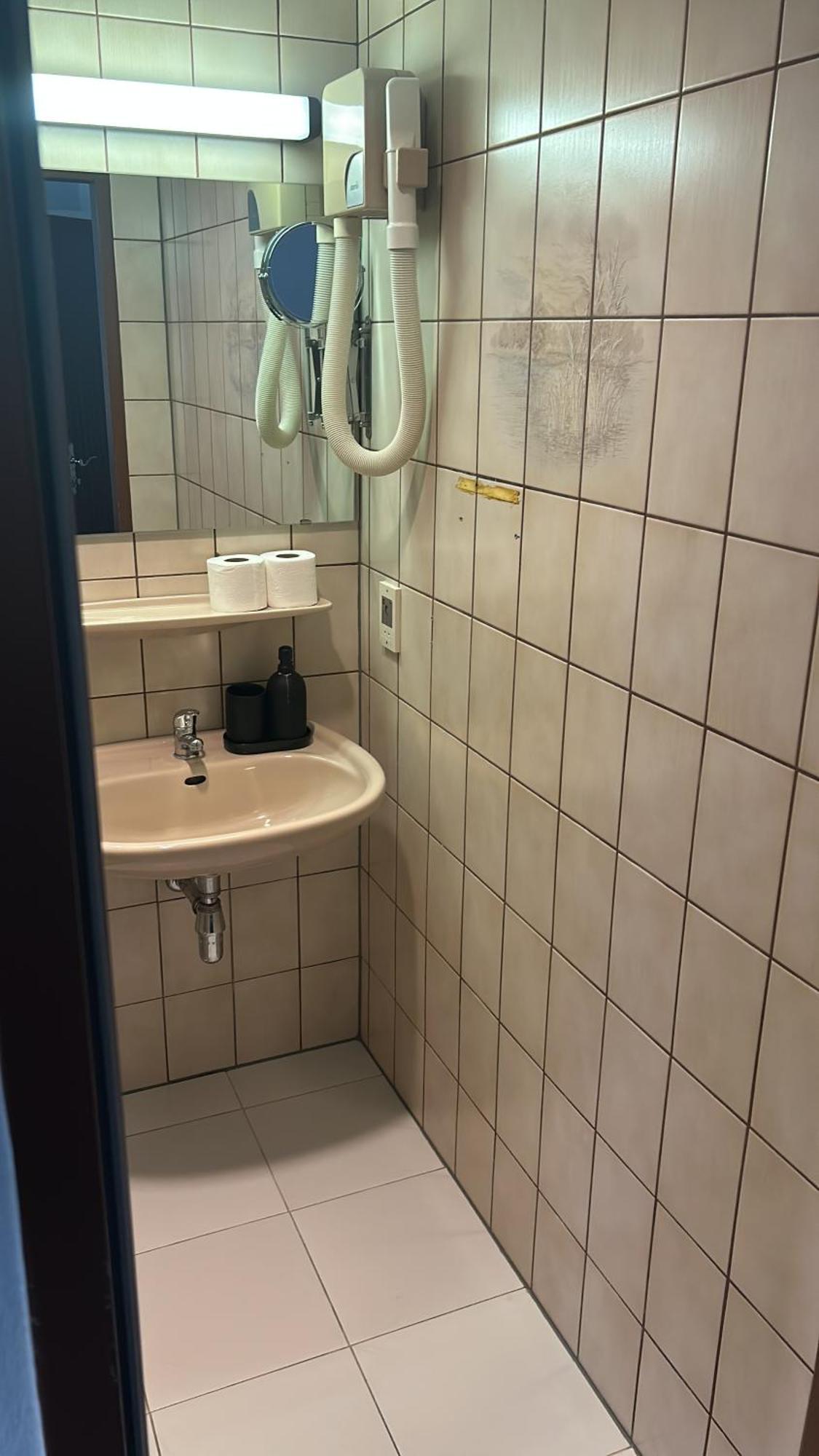 Self-Check-In Hotel Adlon Viena Exterior foto